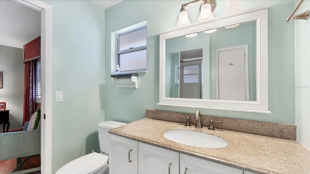 3823 Glen Oaks Drive E Sarasota FL 34232