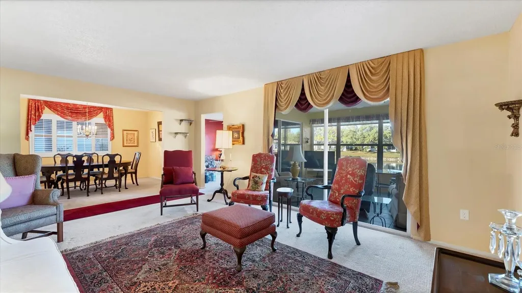 3823 Glen Oaks Drive E Sarasota FL 34232