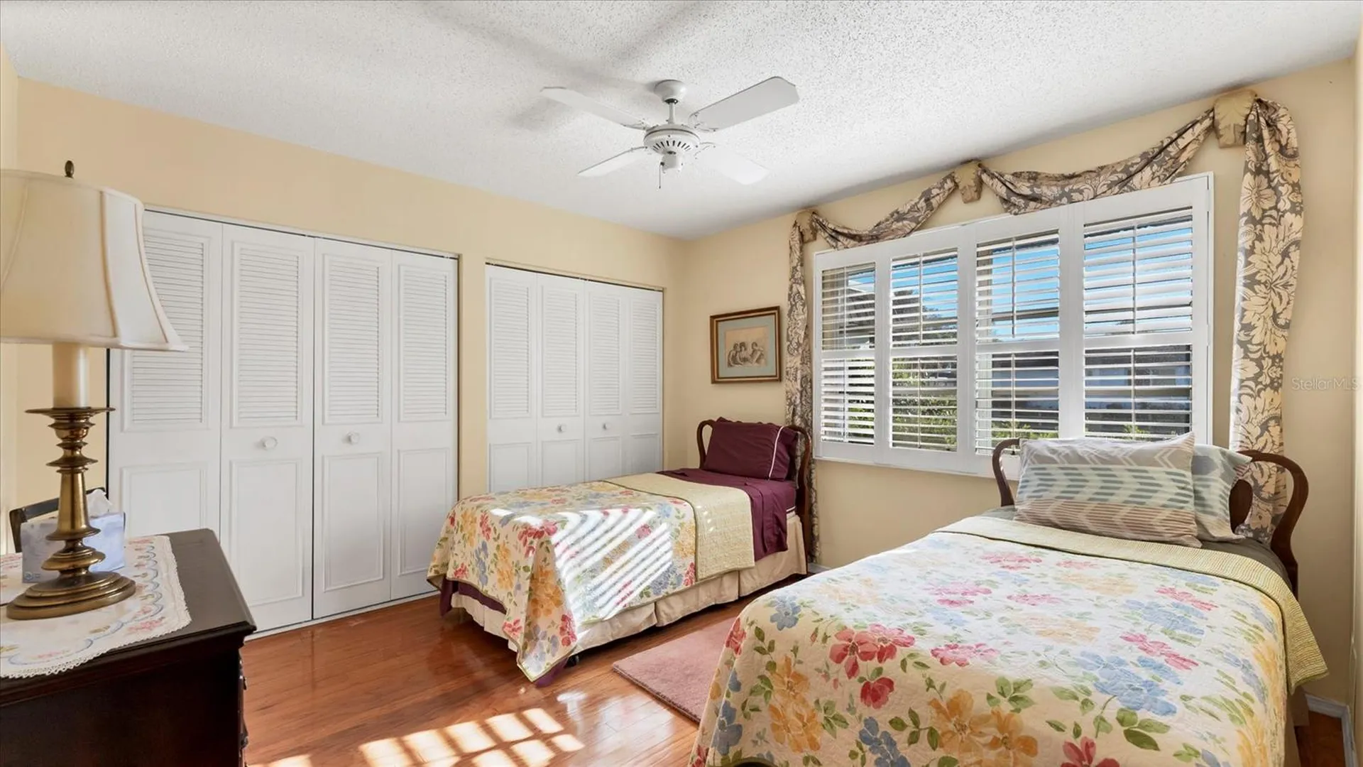 3823 Glen Oaks Drive E Sarasota FL 34232