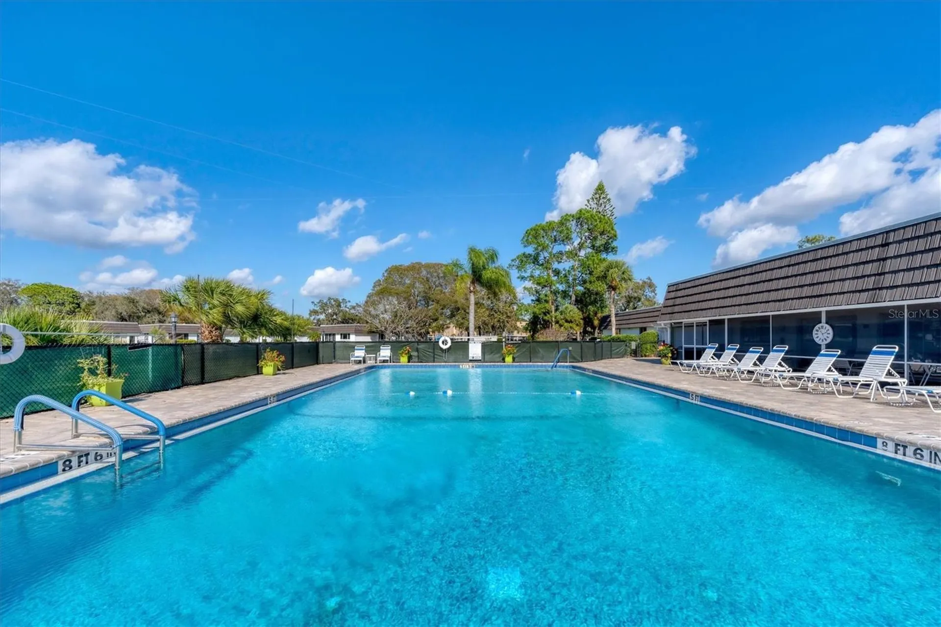 3823 Glen Oaks Drive E Sarasota FL 34232