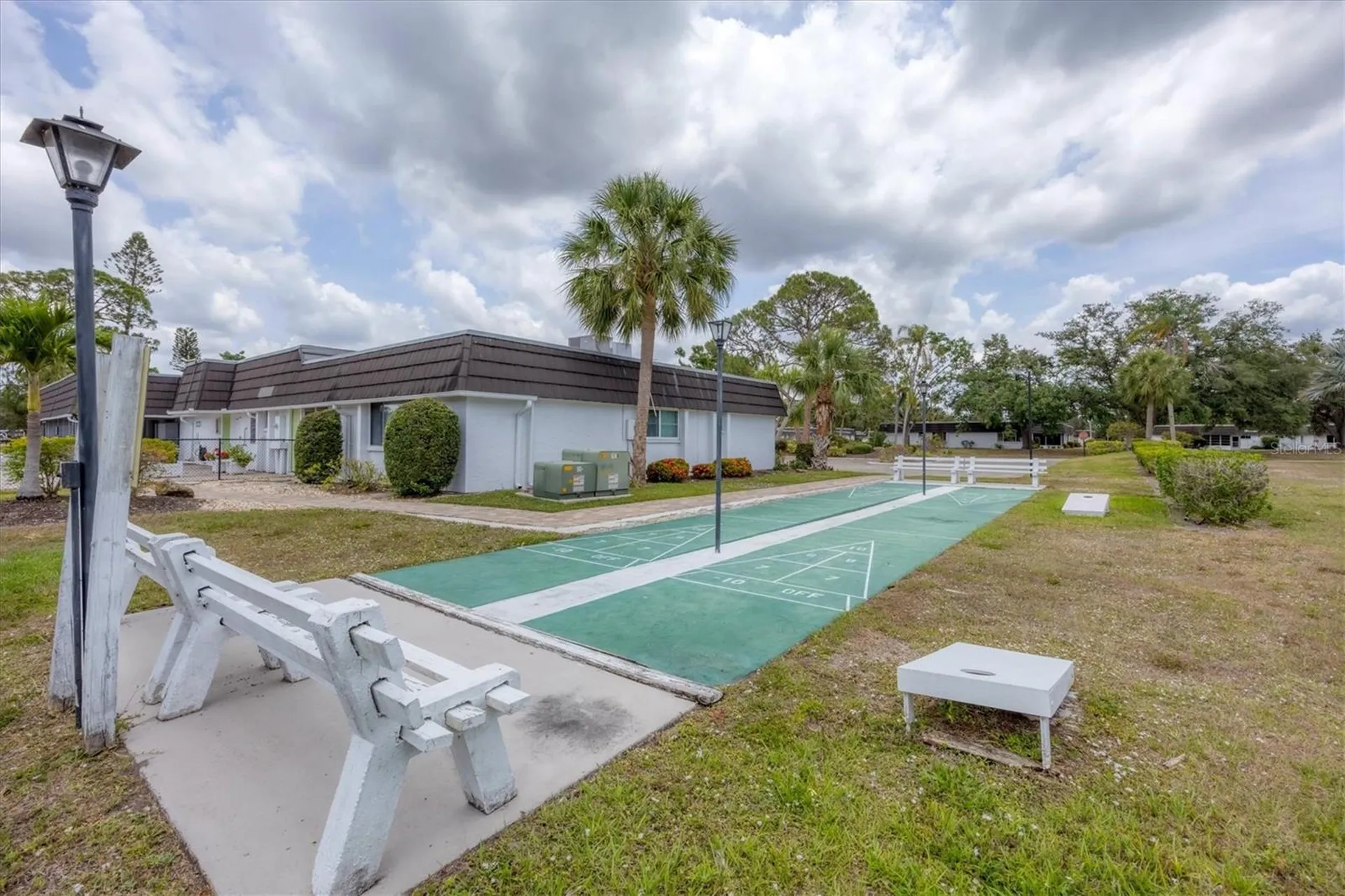 3823 Glen Oaks Drive E Sarasota FL 34232