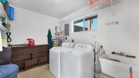 3823 Glen Oaks Drive E Sarasota FL 34232