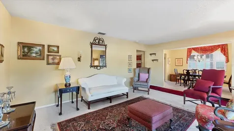 3823 Glen Oaks Drive E Sarasota FL 34232