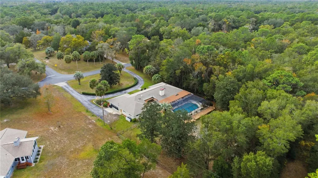 9825 SW 202 Avenue Road Dunnellon FL 34431
