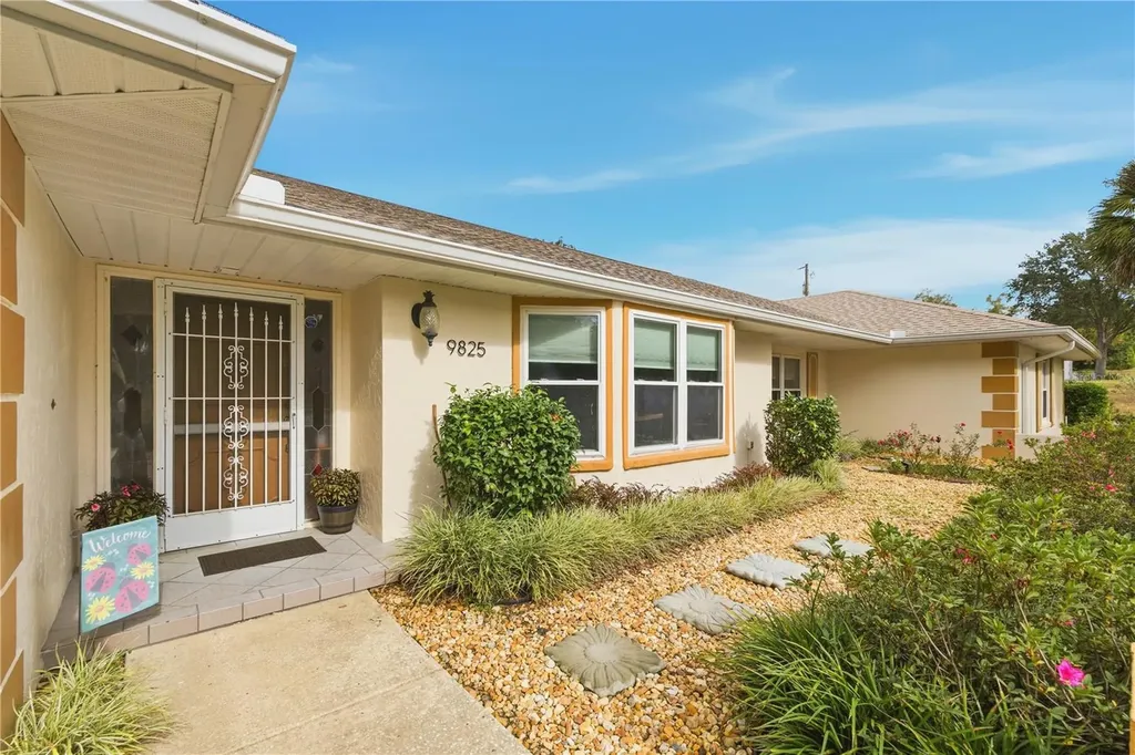 9825 SW 202 Avenue Road Dunnellon FL 34431