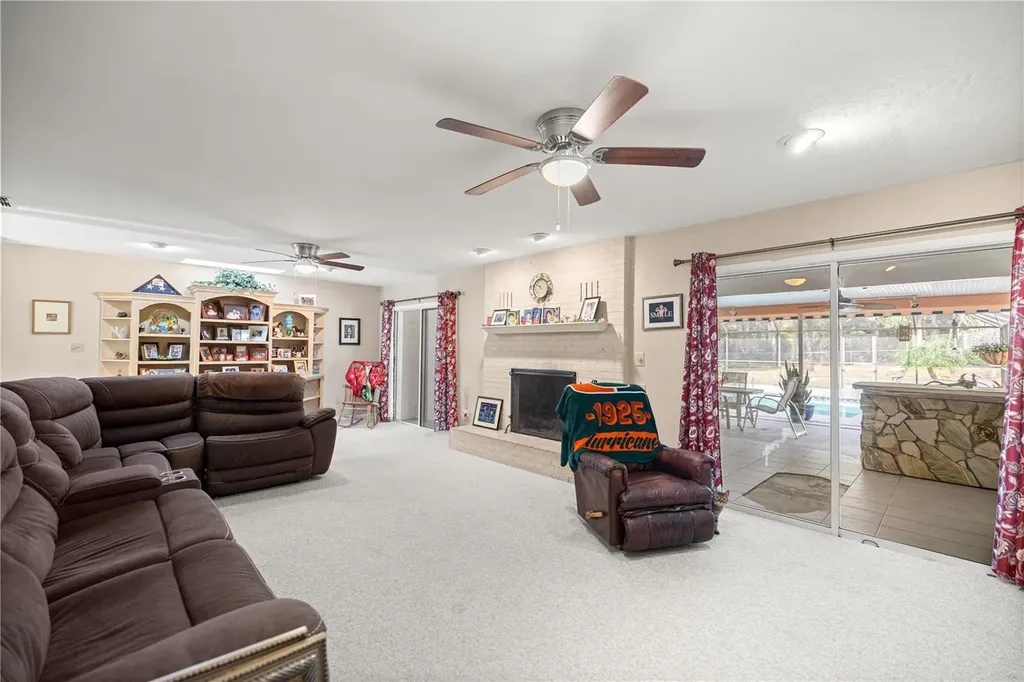 9825 SW 202 Avenue Road Dunnellon FL 34431
