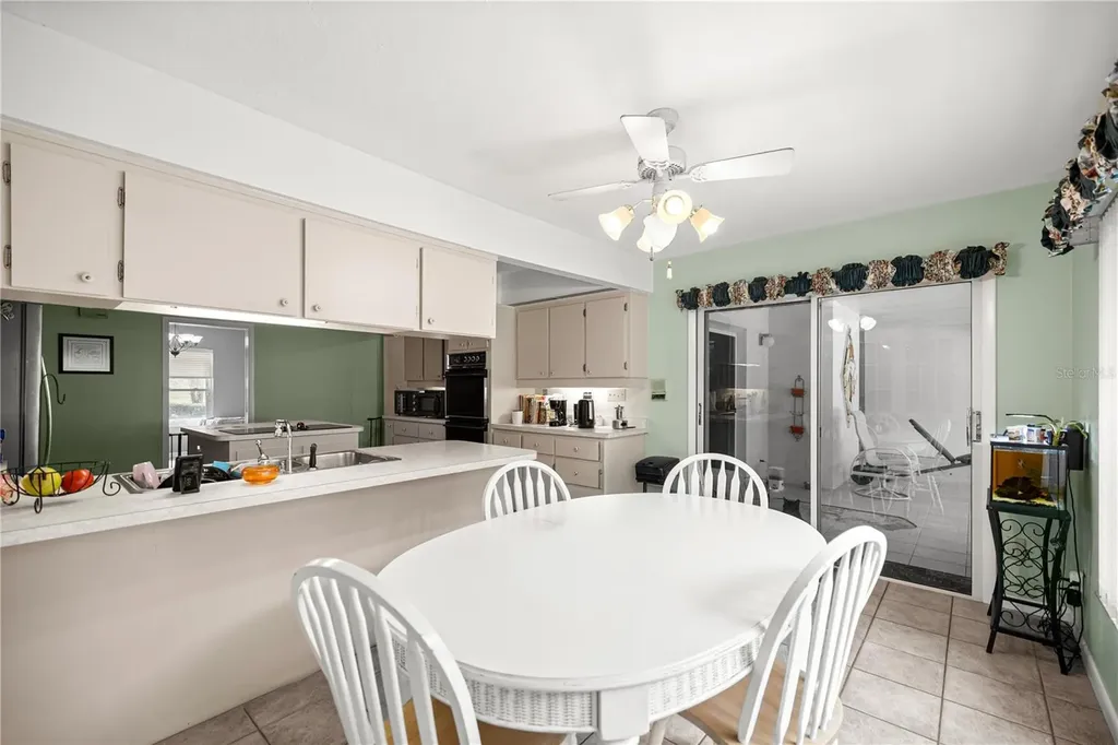 9825 SW 202 Avenue Road Dunnellon FL 34431