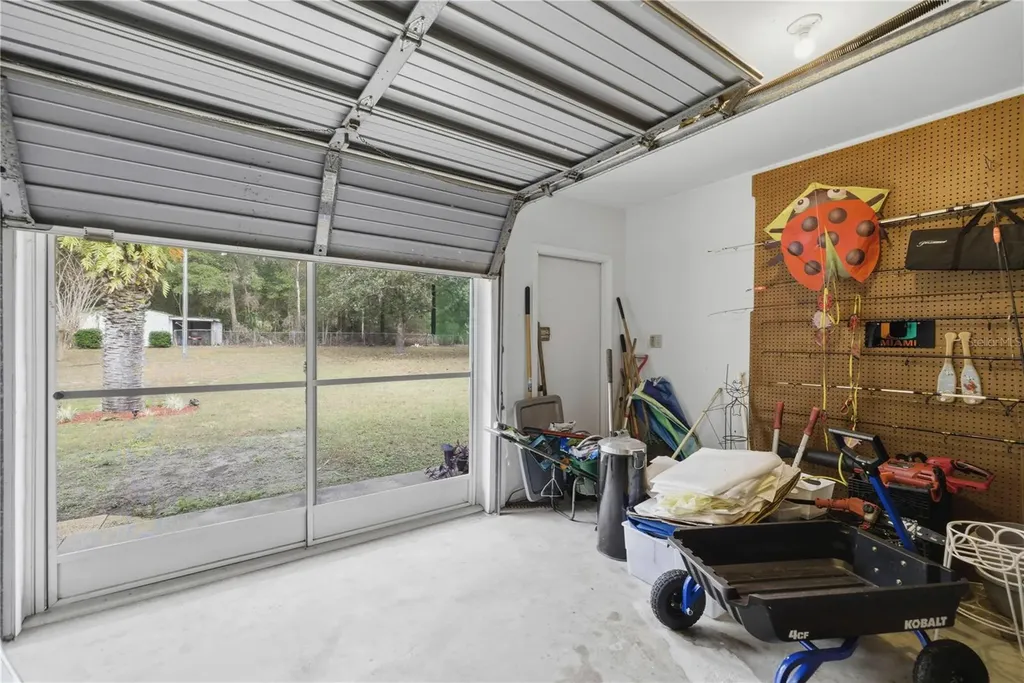 9825 SW 202 Avenue Road Dunnellon FL 34431