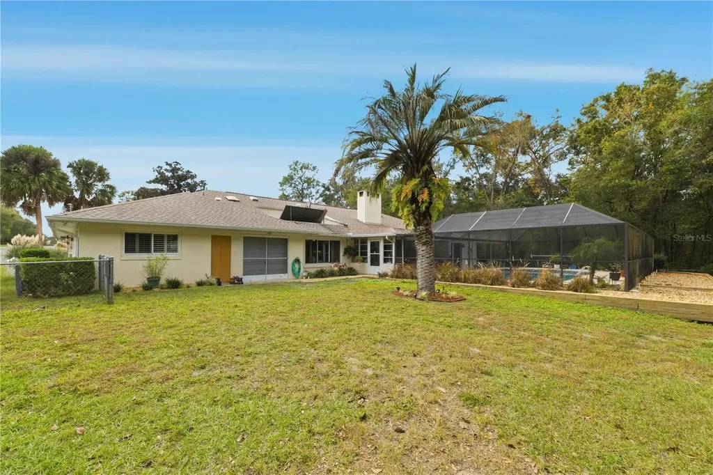 9825 SW 202 Avenue Road Dunnellon FL 34431