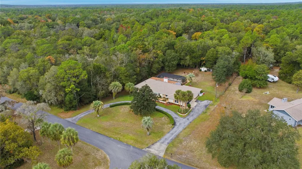 9825 SW 202 Avenue Road Dunnellon FL 34431
