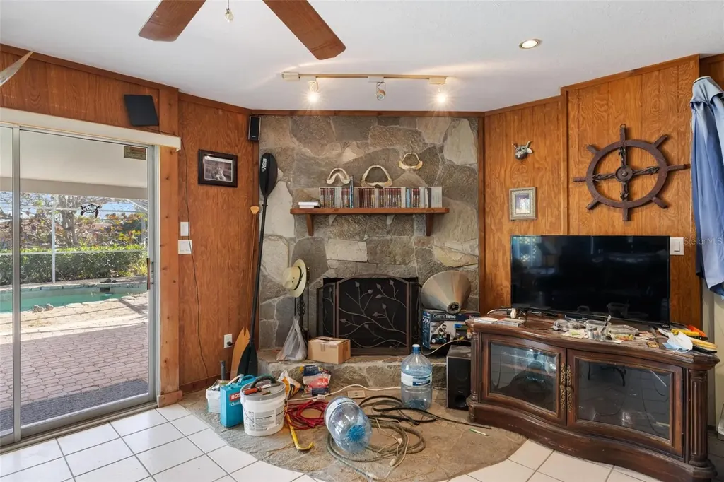 105 Cousley Drive SE Port Charlotte FL 33952