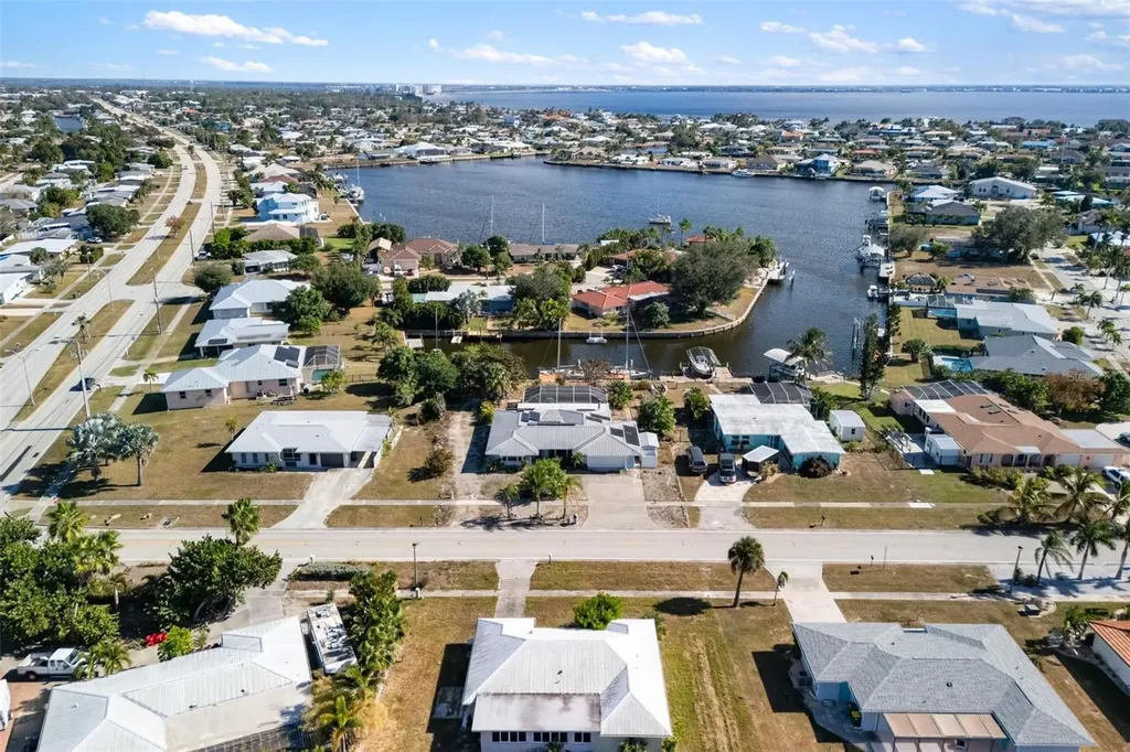 105 Cousley Drive SE Port Charlotte FL 33952