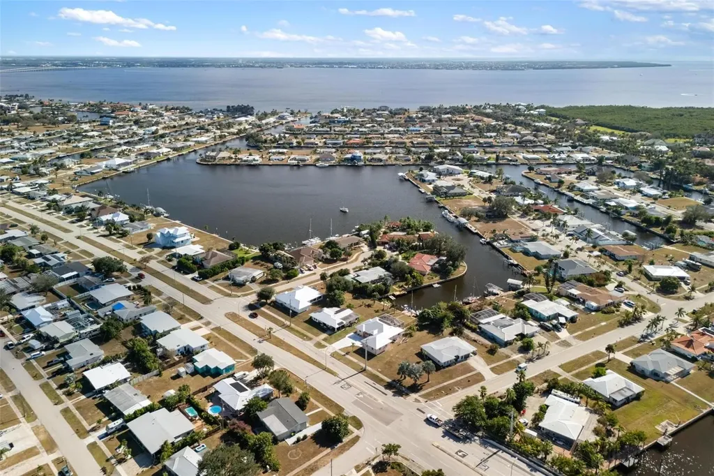 105 Cousley Drive SE Port Charlotte FL 33952