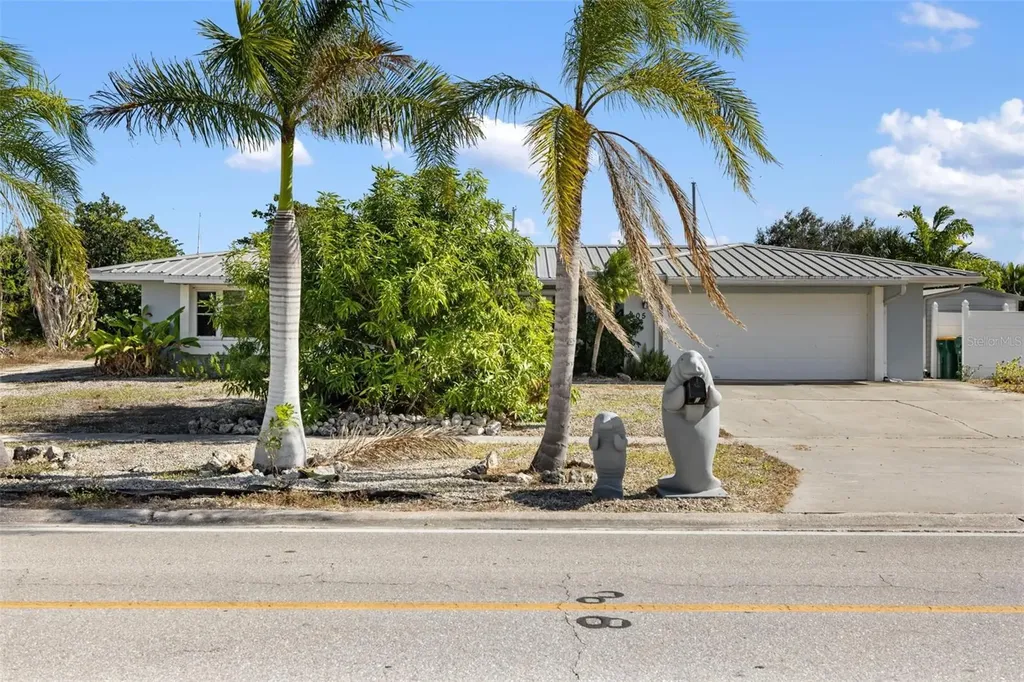 105 Cousley Drive SE Port Charlotte FL 33952
