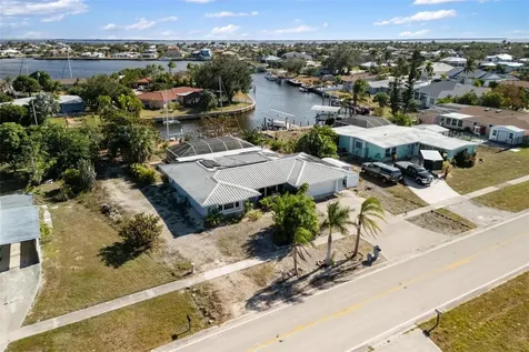 105 Cousley Drive SE Port Charlotte FL 33952
