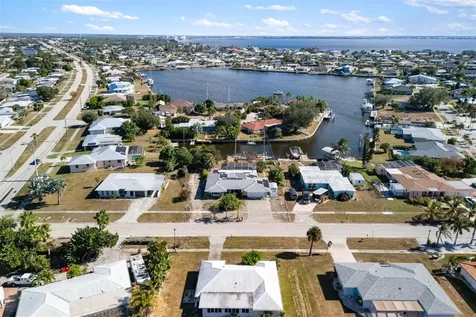 105 Cousley Drive SE Port Charlotte FL 33952