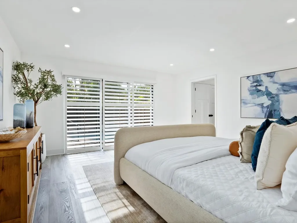 749 Tropical Circle Sarasota FL 34242