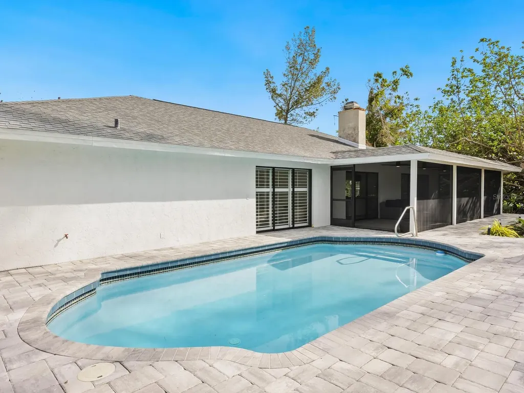 749 Tropical Circle Sarasota FL 34242