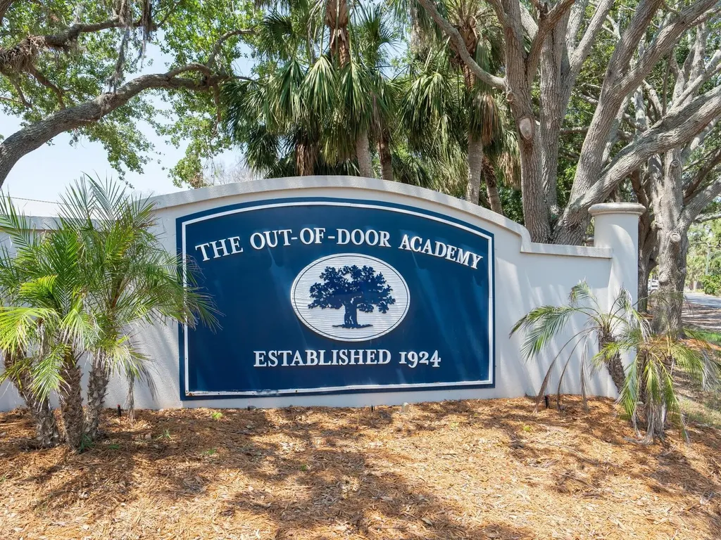 749 Tropical Circle Sarasota FL 34242