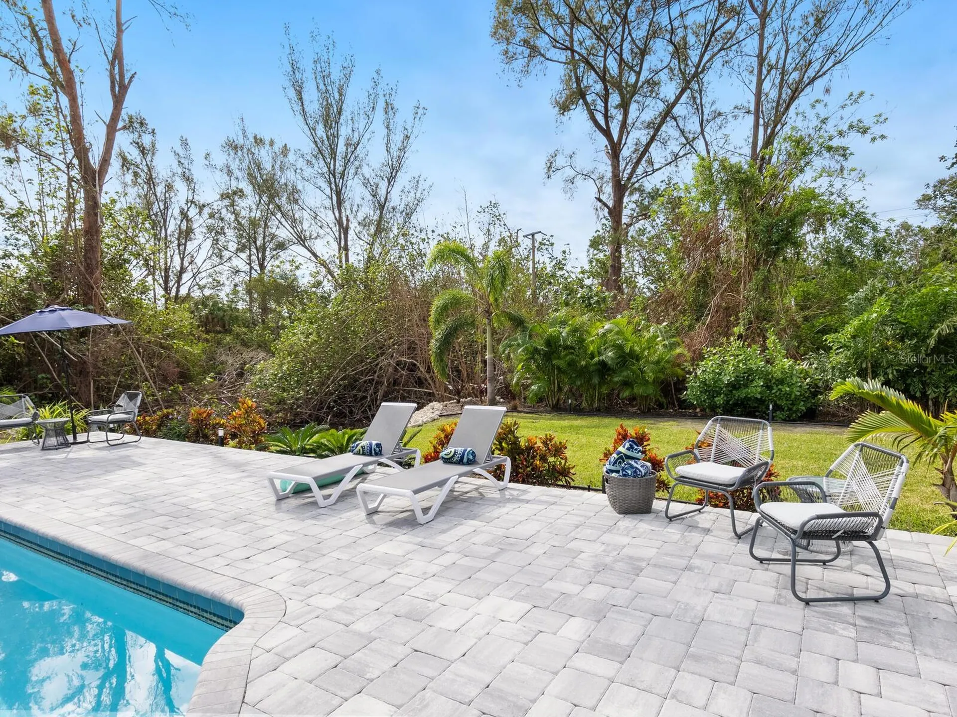 749 Tropical Circle Sarasota FL 34242