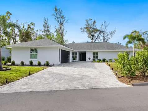 749 Tropical Circle Sarasota FL 34242