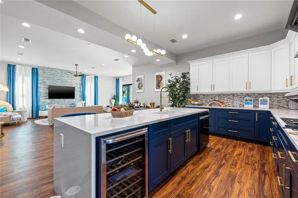 6325 11th Avenue S Gulfport FL 33707