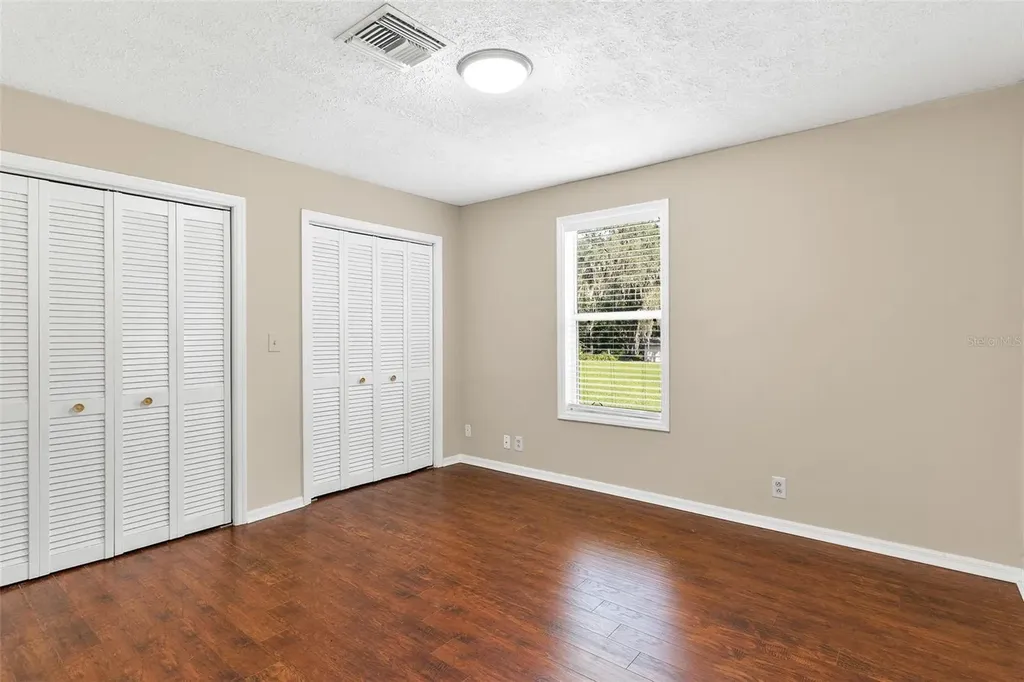 229 W Mcclendon Street Lady Lake FL 32159