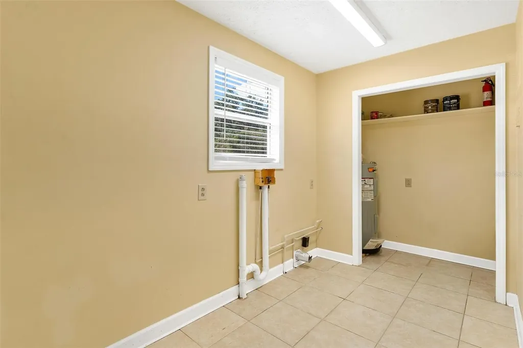 229 W Mcclendon Street Lady Lake FL 32159