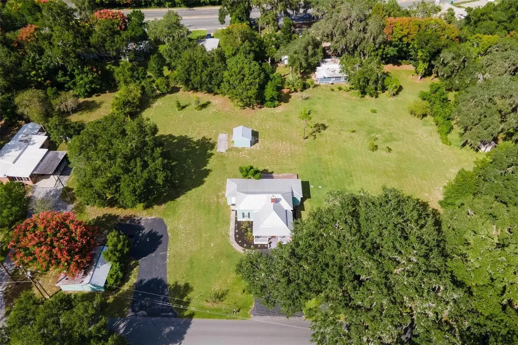 229 W Mcclendon Street Lady Lake FL 32159