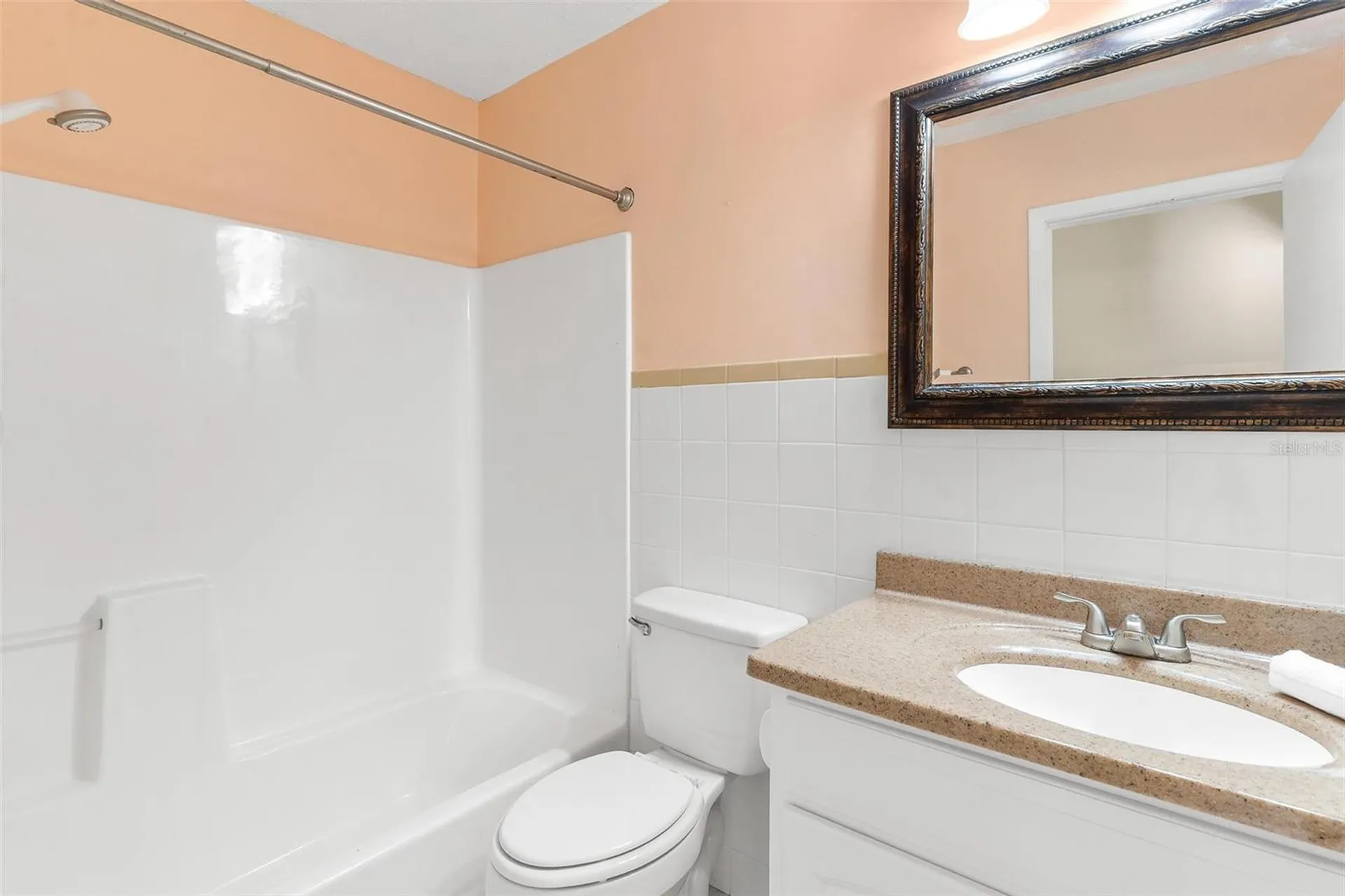 229 W Mcclendon Street Lady Lake FL 32159