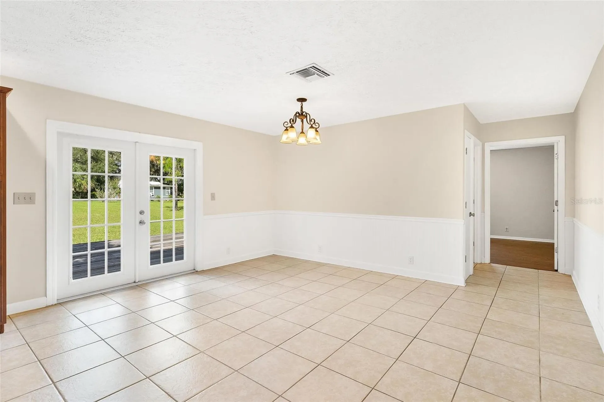 229 W Mcclendon Street Lady Lake FL 32159