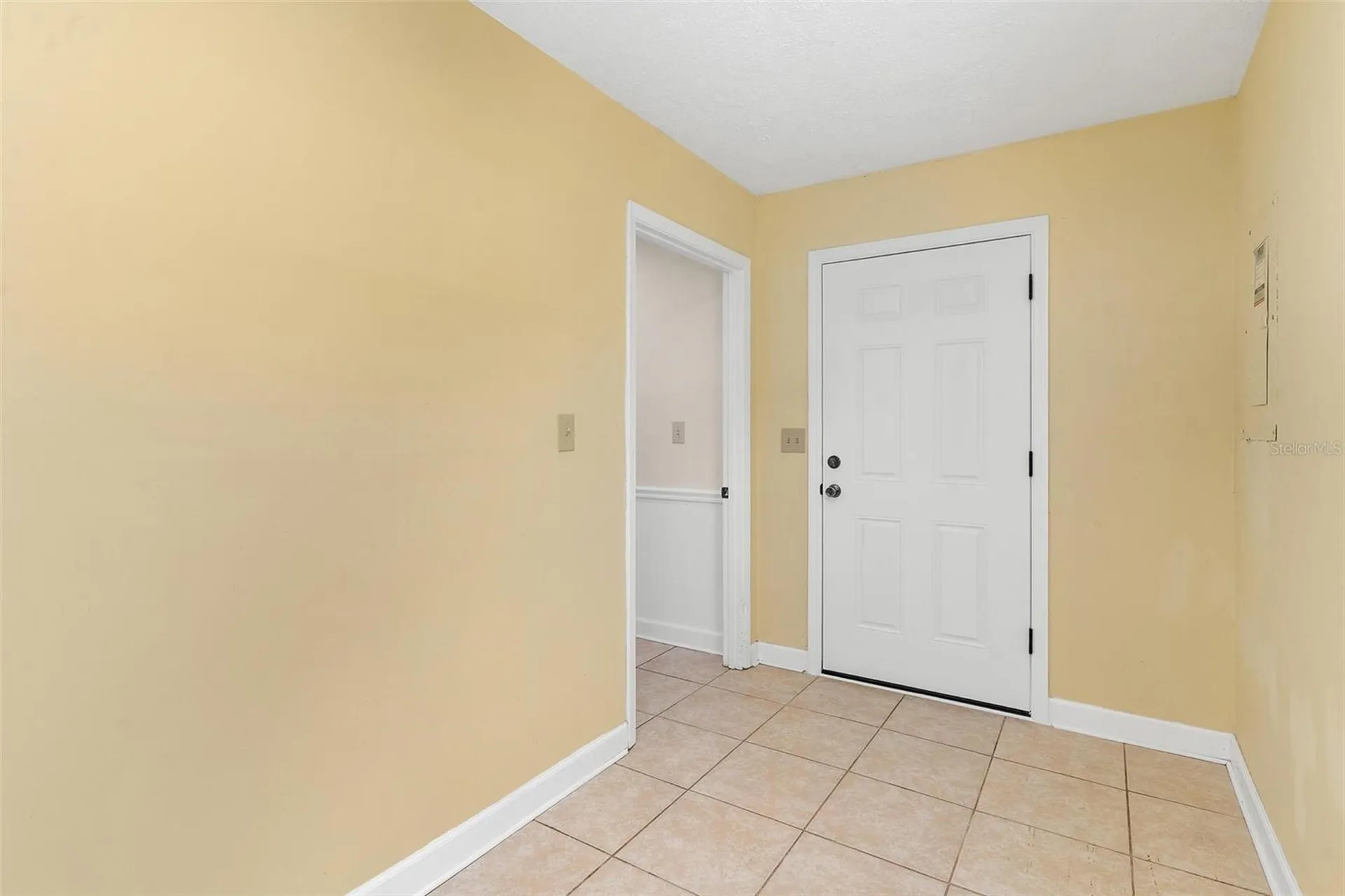 229 W Mcclendon Street Lady Lake FL 32159