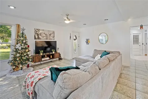 2649 Albion Avenue Orlando FL 32833