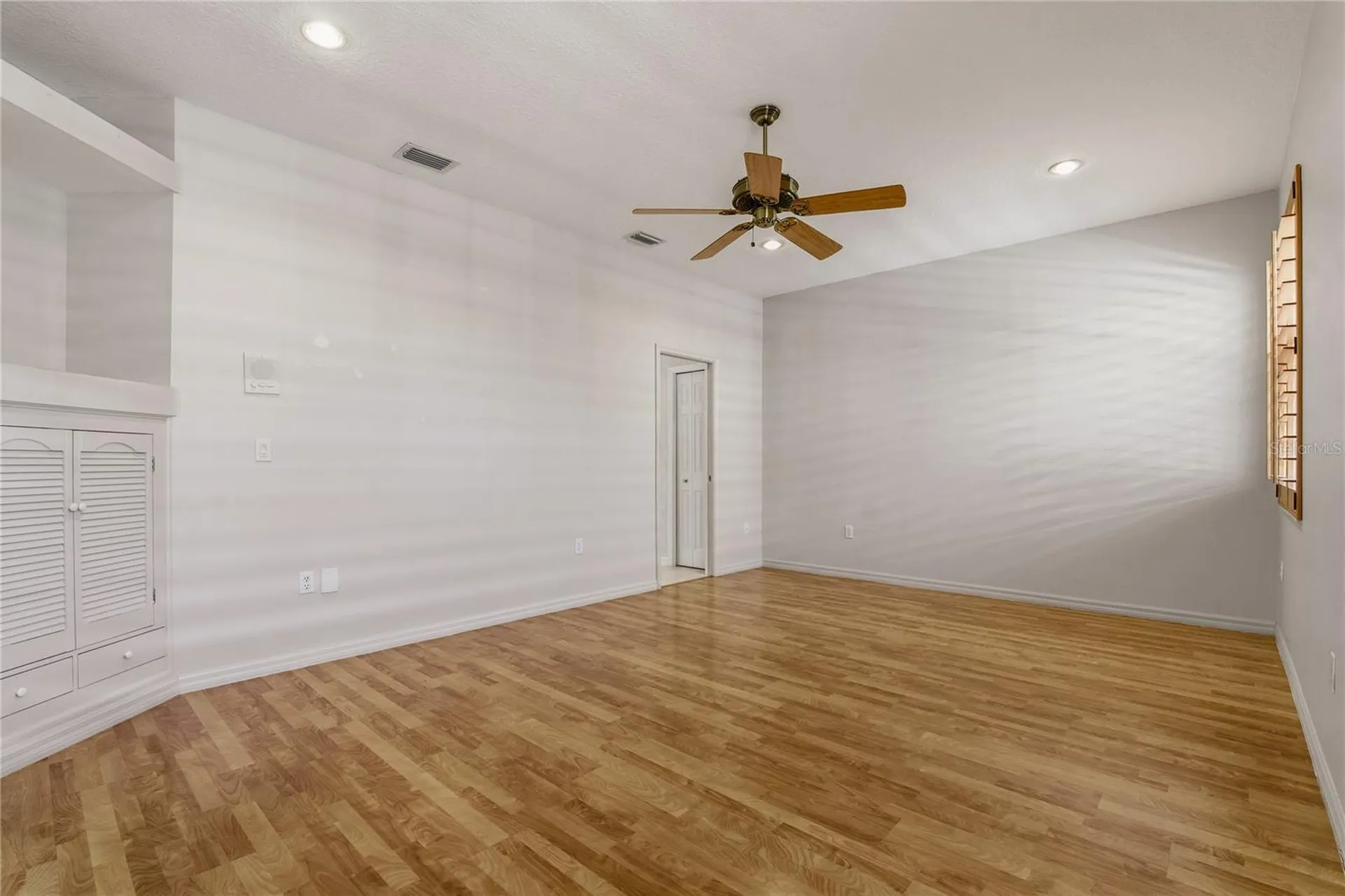 1160 Lindenwood Drive Tarpon Springs FL 34688