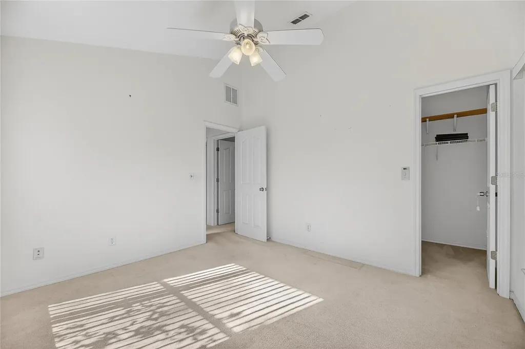 16604 Lake Heather Drive Tampa FL 33618