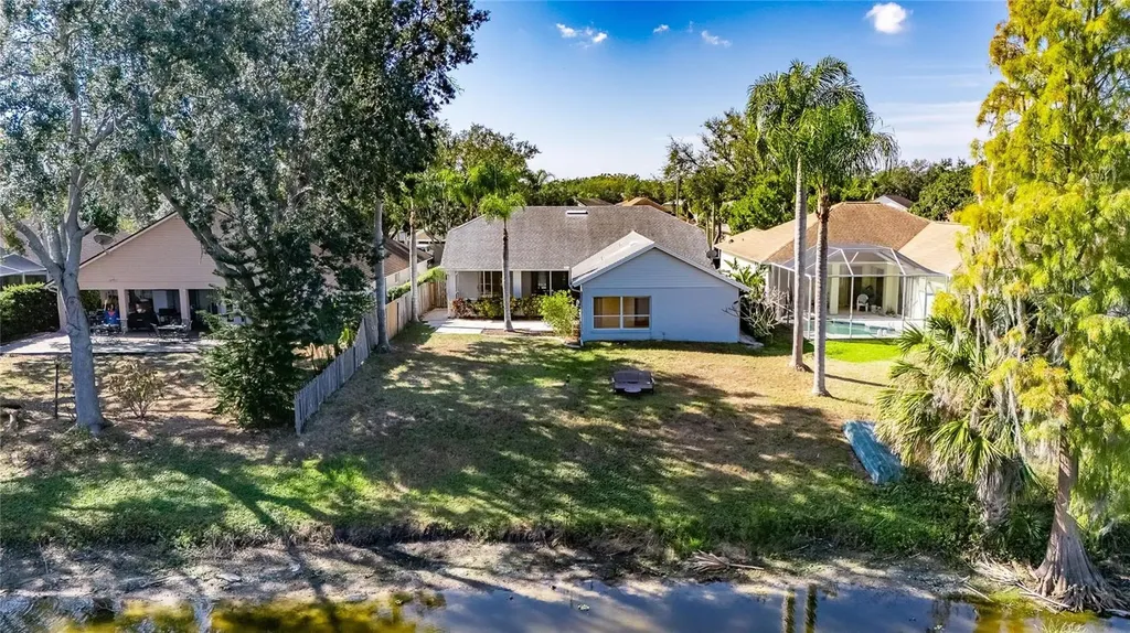 16604 Lake Heather Drive Tampa FL 33618