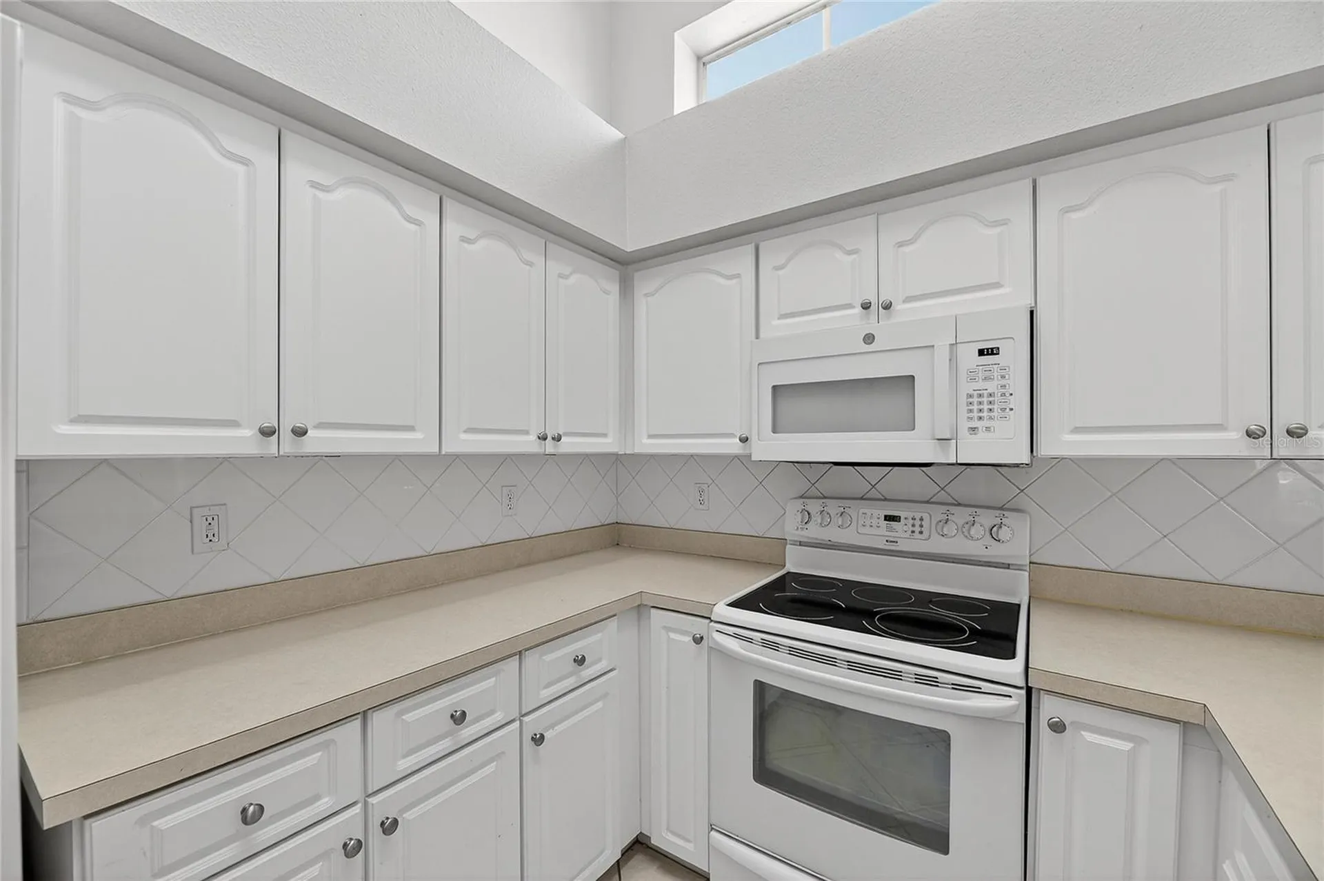 16604 Lake Heather Drive Tampa FL 33618