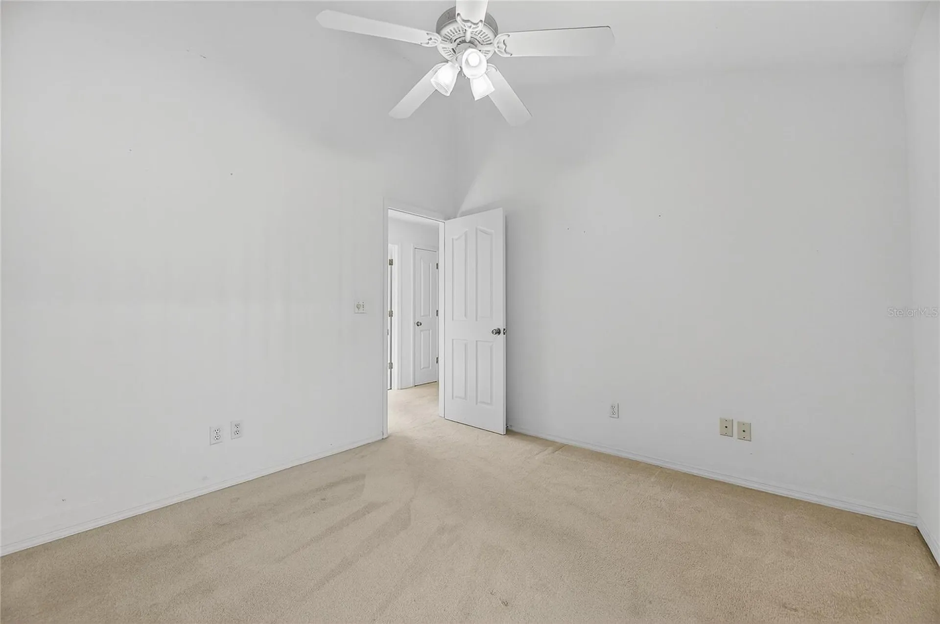 16604 Lake Heather Drive Tampa FL 33618