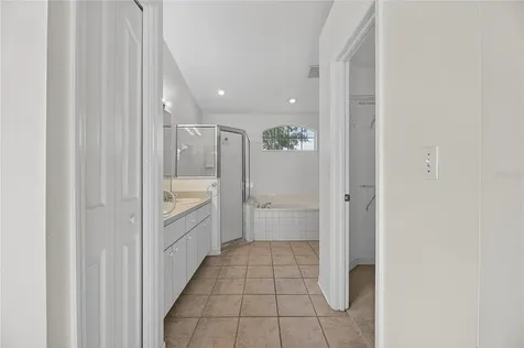 16604 Lake Heather Drive Tampa FL 33618