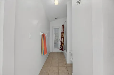 16604 Lake Heather Drive Tampa FL 33618