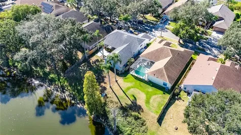 16604 Lake Heather Drive Tampa FL 33618