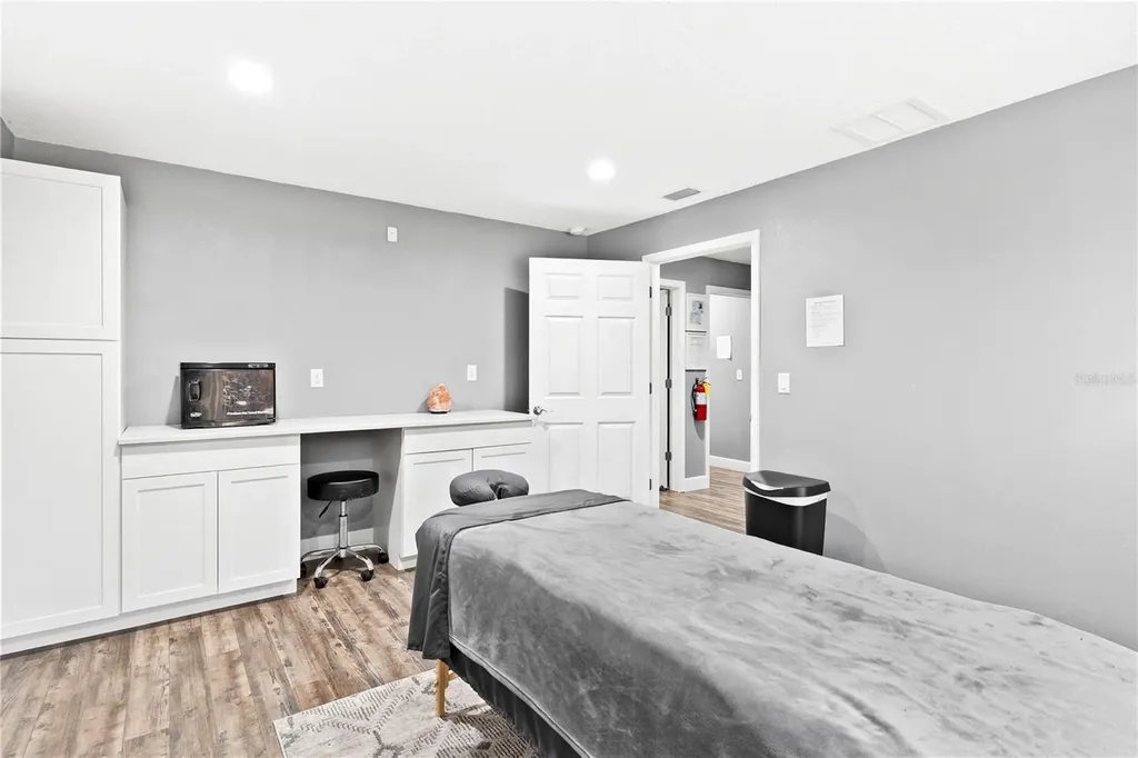 32347 County Road 473 Leesburg FL 34788