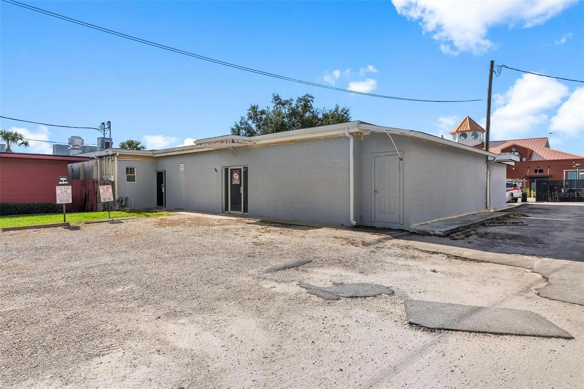 227 E Main Street Tavares FL 32778