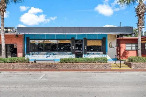 227 E Main Street Tavares FL 32778