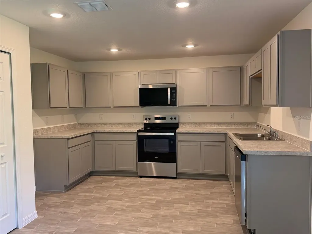 904 Hudson Valley Drive Poinciana FL 34759