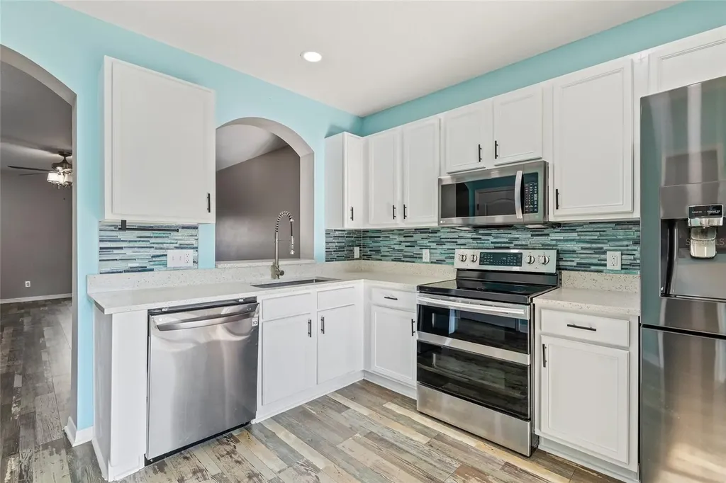 16302 Swan View Circle Odessa FL 33556