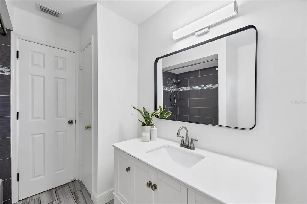 1632 Worrington Street Sarasota FL 34231