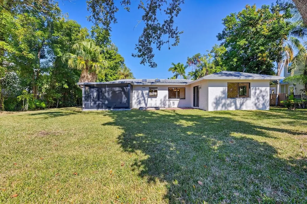 1632 Worrington Street Sarasota FL 34231