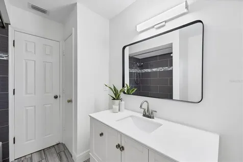 1632 Worrington Street Sarasota FL 34231