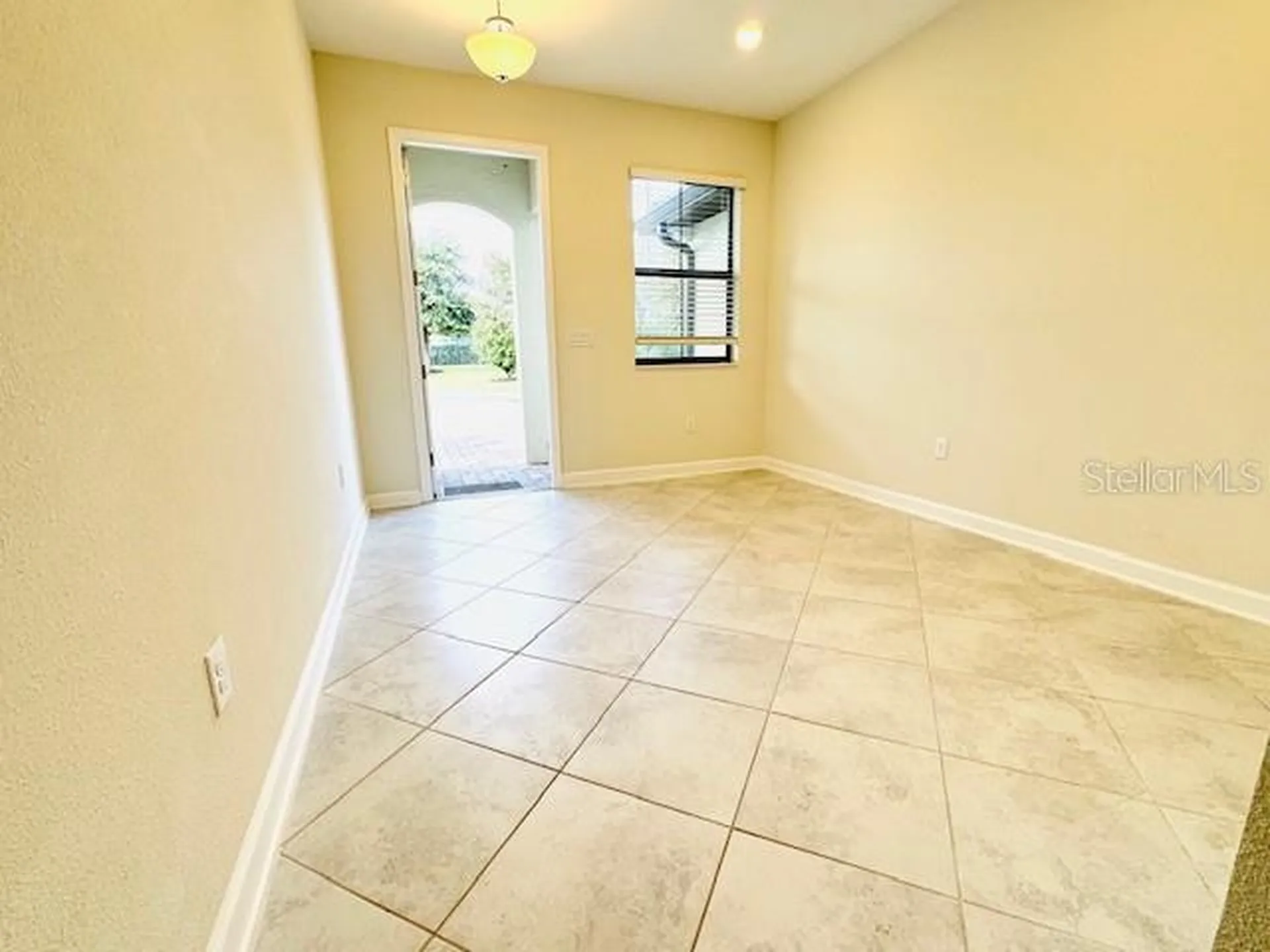 1222 Royal St George Boulevard Davenport FL 33896